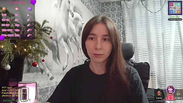 Snapshot of Wowpornoo chatting on December 2024 12:11:01 PM Wowpornoo online show from December 2024 12:11:01 PM