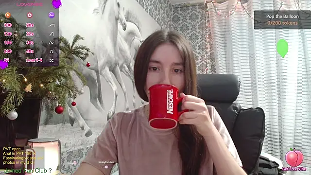 Snapshot of Wowpornoo chatting on December 2024 12:27:02 PM Wowpornoo online show from December 2024 12:27:02 PM