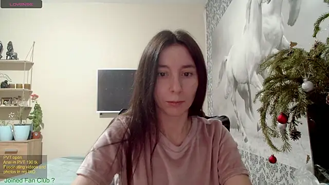 Snapshot of Wowpornoo chatting on December 2024 04:46:02 PM Wowpornoo online show from December 2024 04:46:02 PM