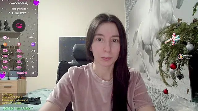 Snapshot of Wowpornoo chatting on January 2025 11:05:01 AM Wowpornoo online show from January 2025 11:05:01 AM