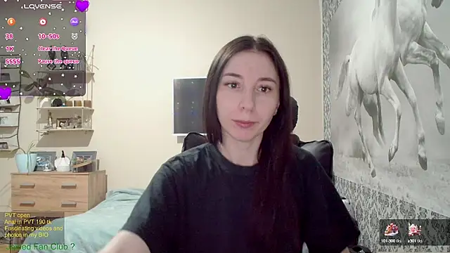 Snapshot of Wowpornoo chatting on January 2025 01:44:02 PM Wowpornoo online show from January 2025 01:44:02 PM