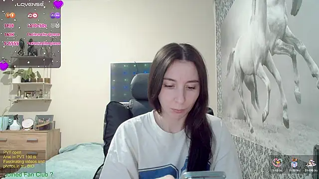 Snapshot of Wowpornoo chatting on January 2025 11:35:01 AM Wowpornoo online show from January 2025 11:35:01 AM