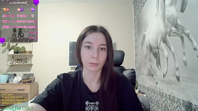 Snapshot of Wowpornoo chatting on January 2025 01:52:01 PM Wowpornoo online show from January 2025 01:52:01 PM