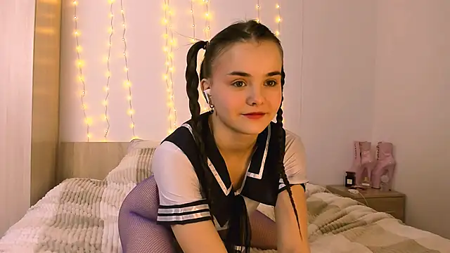 Snapshot of evelinal_ove chatting on January 2025 06:55:02 PM evelinal ove online show from January 2025 06:55:02 PM