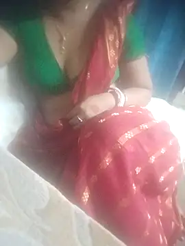 Snapshot of Working- chatting on February 2026 05:53:02 PM Working- online show from February 2026 05:53:02 PM