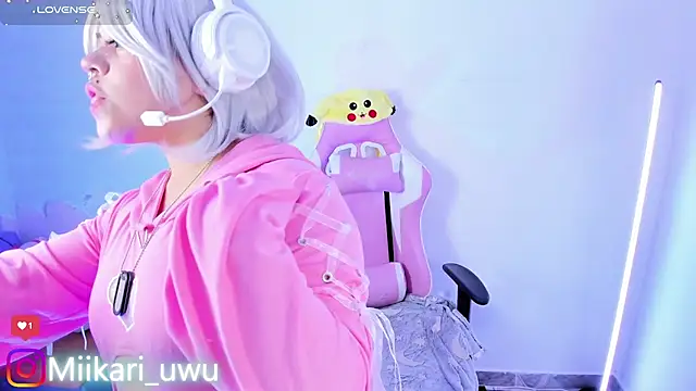 Snapshot of Ahri_Elderwood chatting on February 2026 04:08:01 AM Ahri Elderwood online show from February 2026 04:08:01 AM