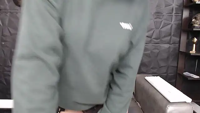 Abril Squirt online show from January 2025 06:15:02 AM