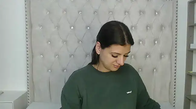 Abril Squirt online show from March 2025 02:50:01 AM