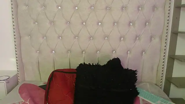 Abril Squirt online show from November 2025 04:40:02 AM