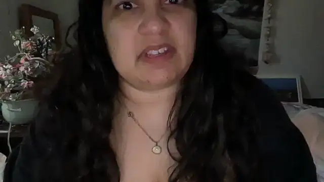 Snapshot of MelanieFawker chatting on October 2025 06:10:02 PM MelanieFawker online show from October 2025 06:10:02 PM