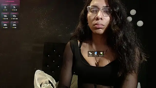 Snapshot of EmilyGomezLS chatting on March 2025 11:44:02 AM EmilyGomezLS online show from March 2025 11:44:02 AM