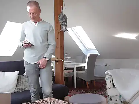 Snapshot of maxmueller321 chatting on February 2026 12:56:02 PM maxmueller321 online show from February 2026 12:56:02 PM