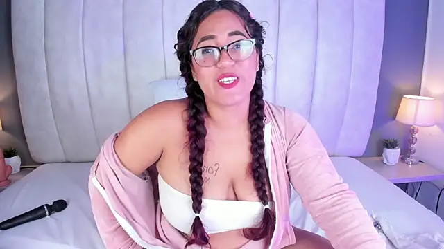 Snapshot of MelissaKarterrs chatting on January 2025 03:01:01 PM MelissaKarterrs online show from January 2025 03:01:01 PM