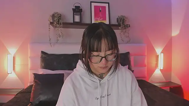 sofi bakerr online show from April 2026 11:41:02 AM