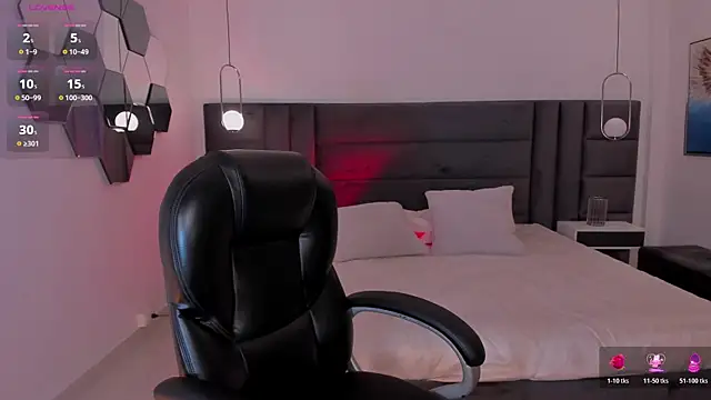 HannaConnor  online show from January 2026 08:25:02 PM