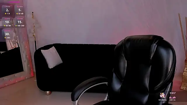 HannaConnor  online show from May 2026 08:06:01 PM