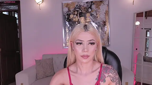 HannaConnor  online show from May 2026 08:37:01 PM