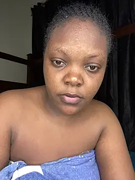 Snapshot of zonroe_the_big chatting on July 2026 08:28:02 AM zonroe the big online show from July 2026 08:28:02 AM