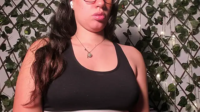 CoralineSanchez online show from September 2025 03:18:02 AM