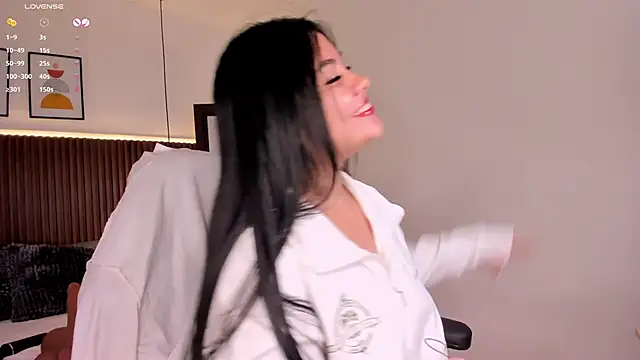 aliscollins  online show from December 2024 08:43:02 AM