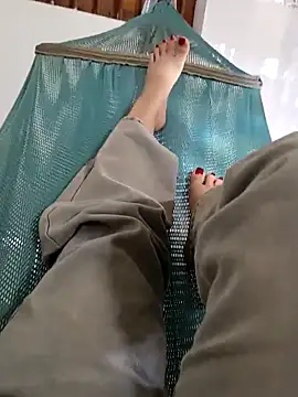 M yiyi online show from December 2025 07:24:01 AM