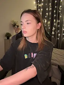  MayShy  online show from December 2024 05:10:01 PM