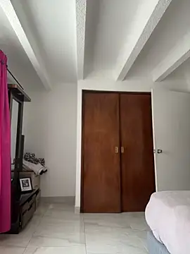 Salome golvert online show from April 2026 05:33:02 PM