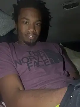 Snapshot of SlimeCrownzOut5 chatting on December 2024 03:47:02 AM SlimeCrownzOut5 online show from December 2024 03:47:02 AM