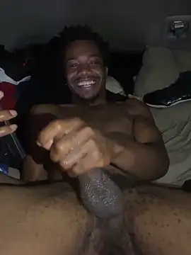 Snapshot of SlimeCrownzOut5 chatting on December 2024 05:33:02 AM SlimeCrownzOut5 online show from December 2024 05:33:02 AM