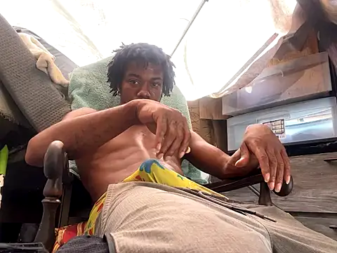 Snapshot of SlimeCrownzOut5 chatting on October 2025 06:05:02 PM SlimeCrownzOut5 online show from October 2025 06:05:02 PM