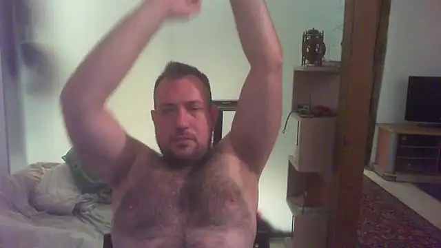 Snapshot of Mike_12hot chatting on December 2025 05:21:02 PM Mike 12hot online show from December 2025 05:21:02 PM