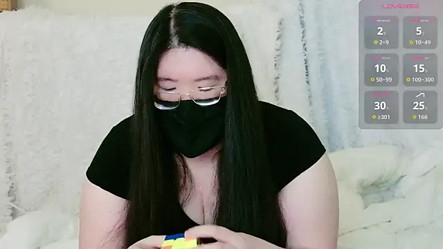 Snapshot of Kara-Nuna chatting on February 2026 07:01:01 AM Kara-Nuna online show from February 2026 07:01:01 AM