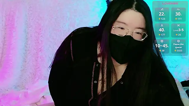 Snapshot of Kara-Nuna chatting on February 2026 03:51:02 AM Kara-Nuna online show from February 2026 03:51:02 AM