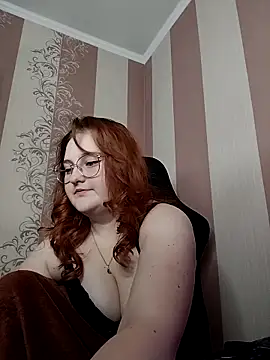 Snapshot of WhiteBellaX chatting on February 2026 07:04:02 AM WhiteBellaX online show from February 2026 07:04:02 AM