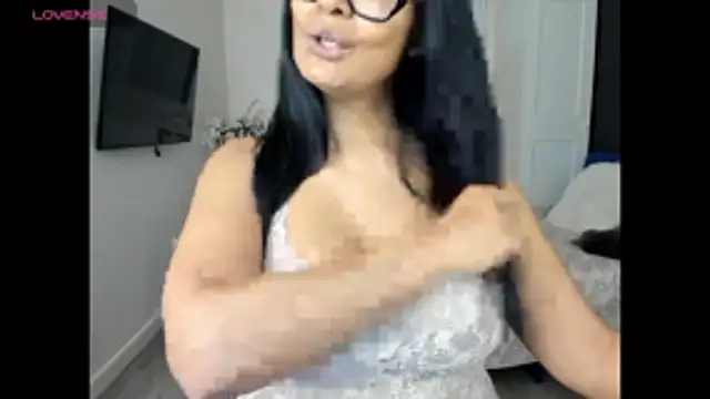 KimBeee online show from May 2026 11:18:01 AM