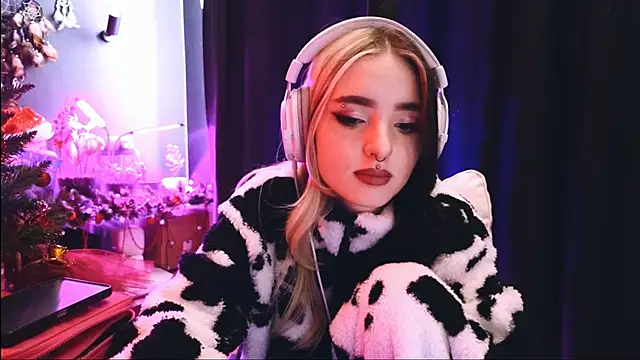 Avi Nile online show from January 2025 04:49:02 AM