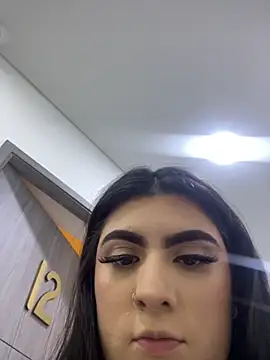 Snapshot of IrisBaker chatting on September 2025 09:04:02 PM IrisBaker online show from September 2025 09:04:02 PM