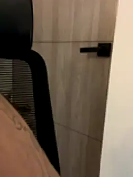 Snapshot of IrisBaker chatting on November 2025 09:27:01 PM IrisBaker online show from November 2025 09:27:01 PM