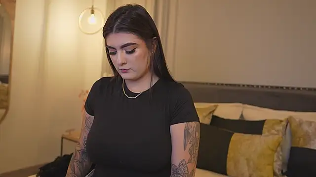 IrisBaker online show from March 2026 10:05:02 PM