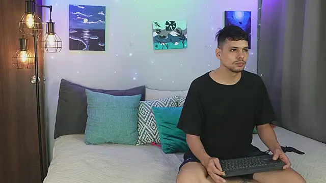 Cleoanubis- online show from October 2025 06:15:02 AM