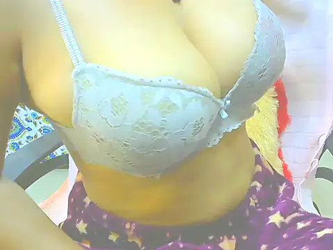 Snapshot of ishmita99 chatting on January 2025 05:12:02 PM ishmita99 online show from January 2025 05:12:02 PM