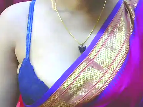 Snapshot of ishmita99 chatting on March 2025 06:10:01 AM ishmita99 online show from March 2025 06:10:01 AM