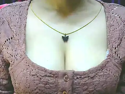 Snapshot of ishmita99 chatting on November 2025 12:44:02 PM ishmita99 online show from November 2025 12:44:02 PM