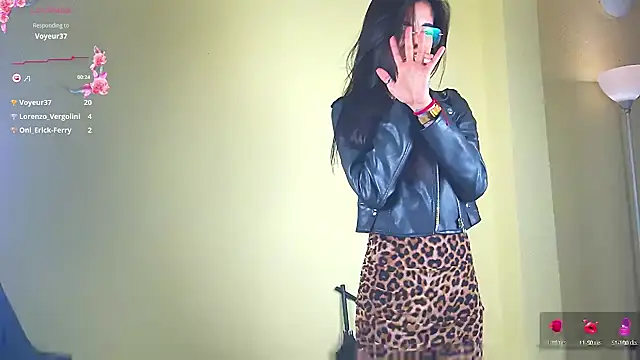 Snapshot of Finibondi chatting on January 2025 07:35:02 AM Finibondi online show from January 2025 07:35:02 AM