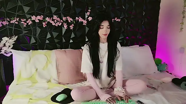 Snapshot of Finibondi chatting on September 2025 06:16:02 AM Finibondi online show from September 2025 06:16:02 AM