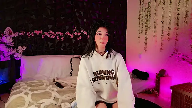 Snapshot of Finibondi chatting on October 2025 06:38:01 AM Finibondi online show from October 2025 06:38:01 AM