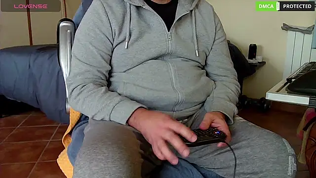 Snapshot of MultiOrgasmicLover chatting on December 2024 08:26:01 AM MultiOrgasmicLover online show from December 2024 08:26:01 AM