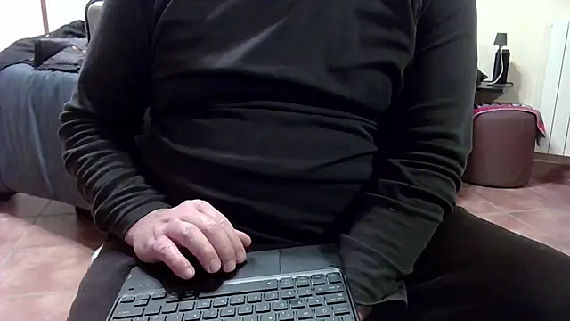 Snapshot of MultiOrgasmicLover chatting on December 2025 10:17:02 PM MultiOrgasmicLover online show from December 2025 10:17:02 PM