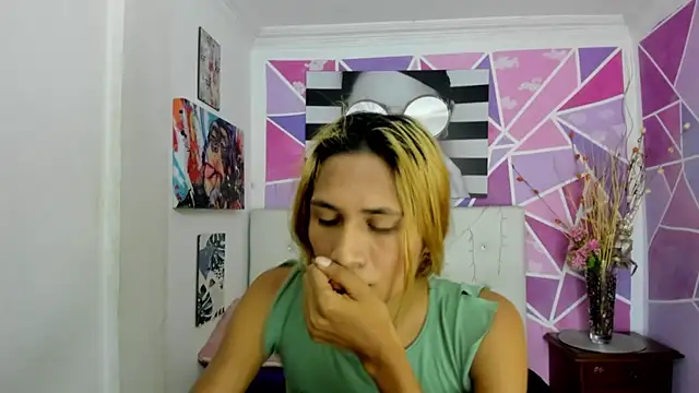 Brisahott online show from January 2025 02:23:02 PM