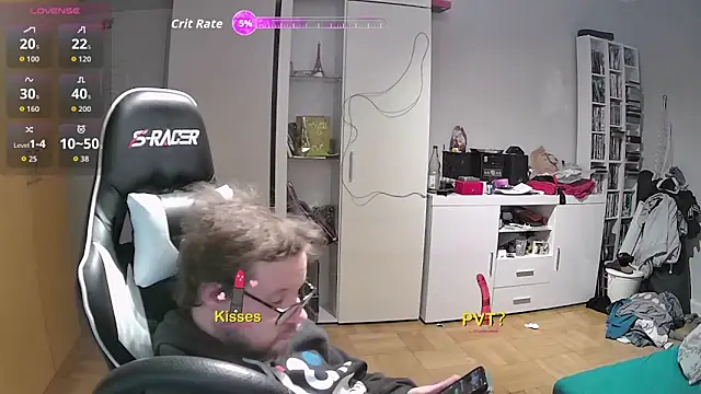 larsgessner30 online show from November 2025 10:32:02 PM